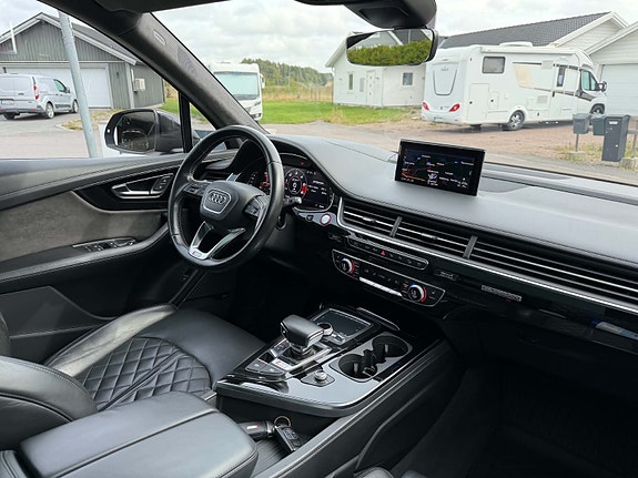 Audi SQ7 7 of 14