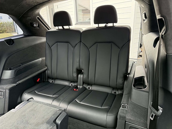 Audi SQ7 11 of 14