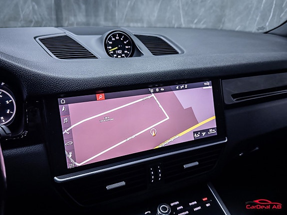 Porsche Cayenne 29 of 30