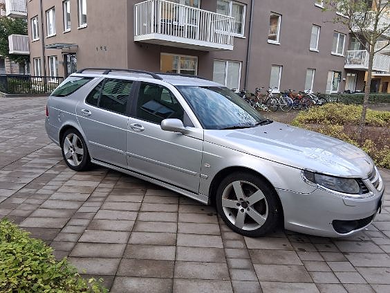 Saab 9-5 3 of 5