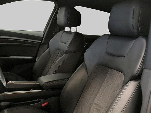 Audi e-tron 8 of 18