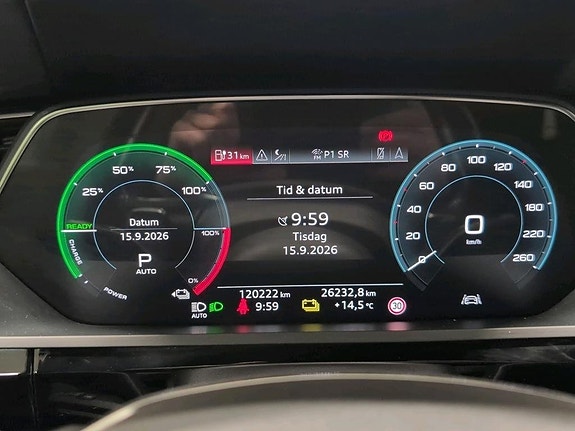 Audi e-tron 11 of 18