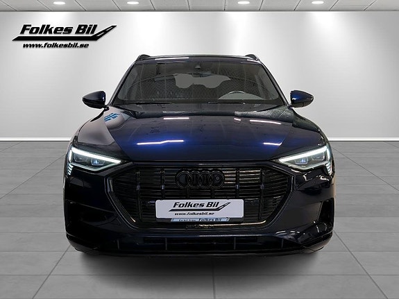 Audi e-tron 2 of 18