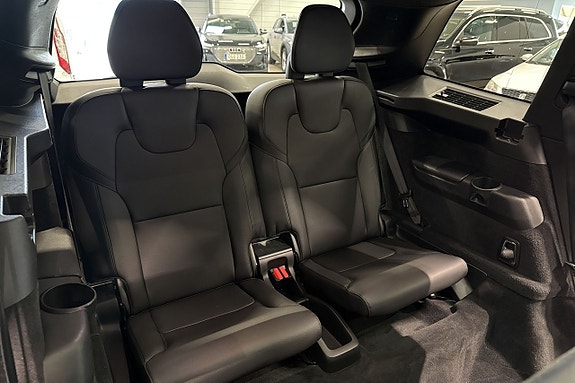 Volvo XC90 24 of 29