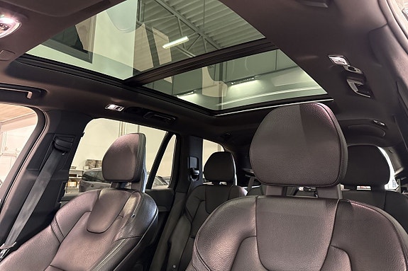 Volvo XC90 19 of 29