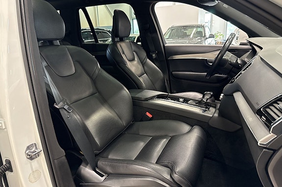 Volvo XC90 21 of 29