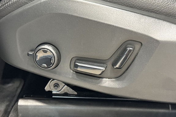 Volvo XC90 12 of 29