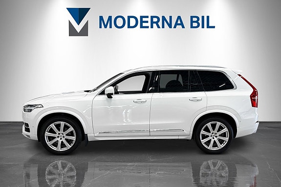Volvo XC90 3 of 29