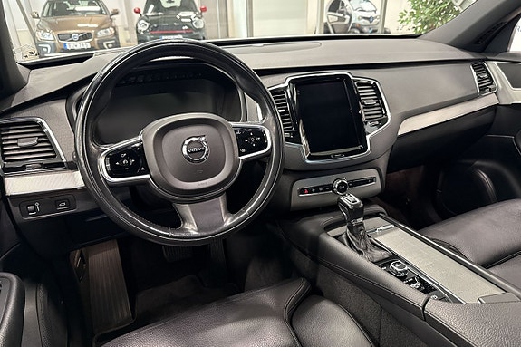 Volvo XC90 9 of 29