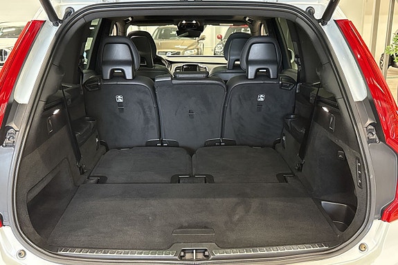 Volvo XC90 25 of 29