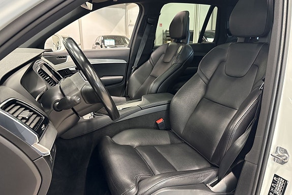 Volvo XC90 20 of 29