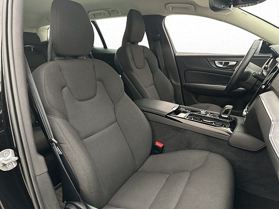 Volvo V60 12 of 30