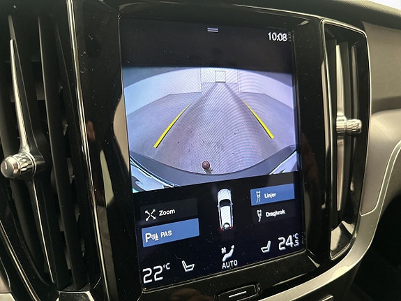 Volvo V60 13 of 30