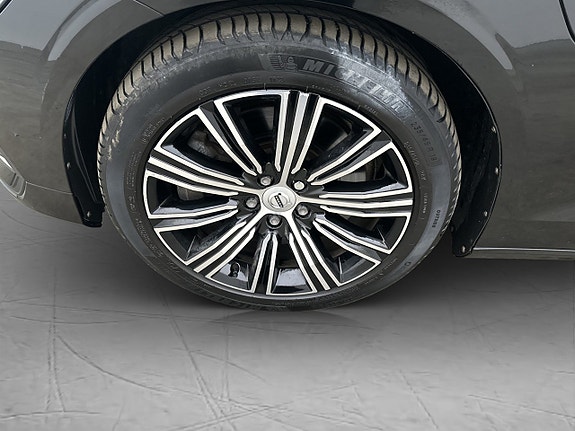 Volvo V60 27 of 30