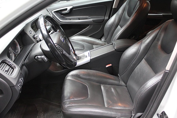 Volvo S60 9 of 15