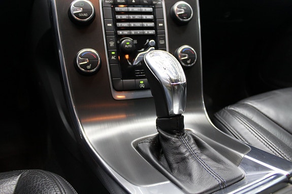 Volvo S60 11 of 15
