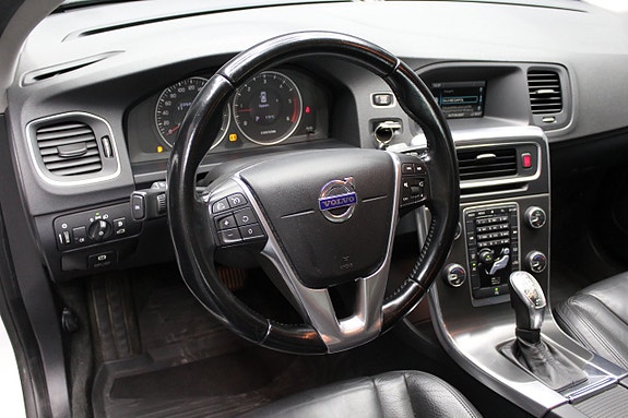 Volvo S60 10 of 15