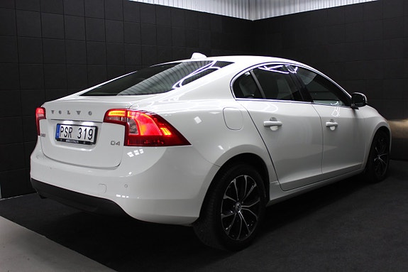 Volvo S60 6 of 15