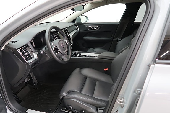 Volvo V60 Cross Country 4 of 15