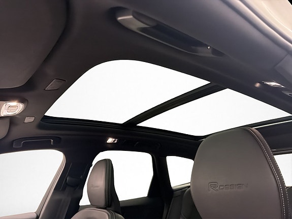 Volvo XC60 14 of 30