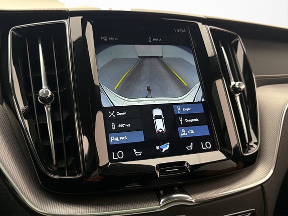 Volvo XC60 19 of 30