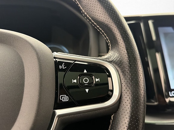 Volvo XC60 30 of 30