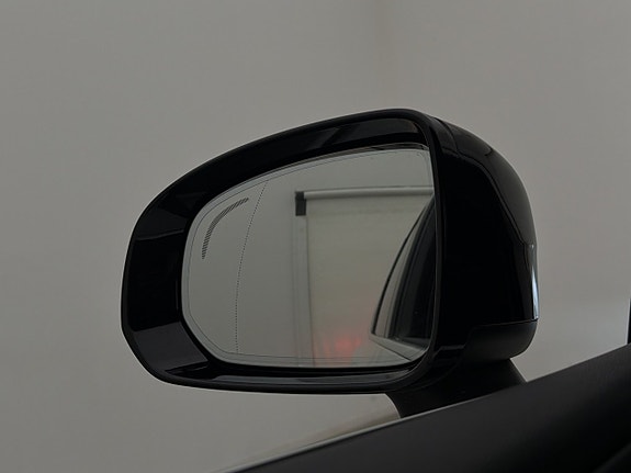 Volvo XC60 15 of 30