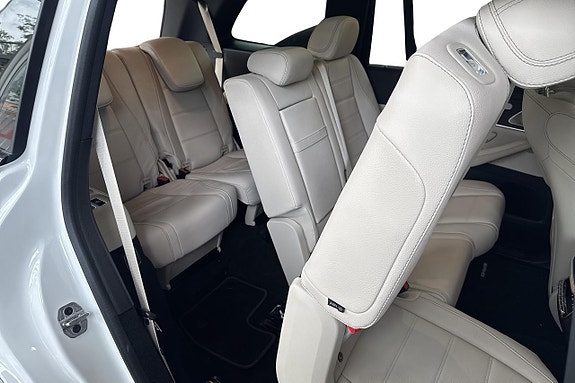 Mercedes-Benz GLS450 d 14 of 15