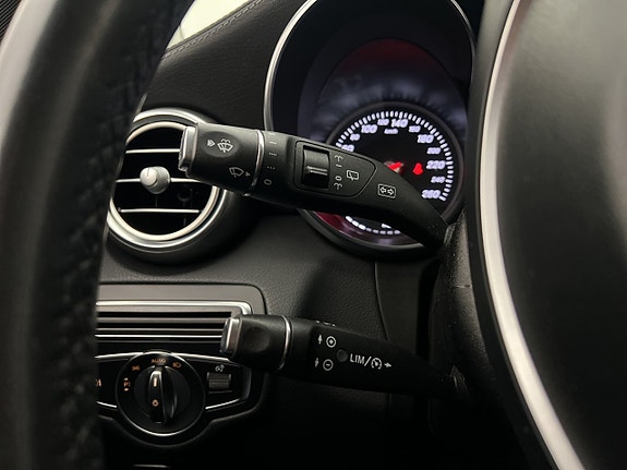 Mercedes-Benz GLC350 e 26 of 30