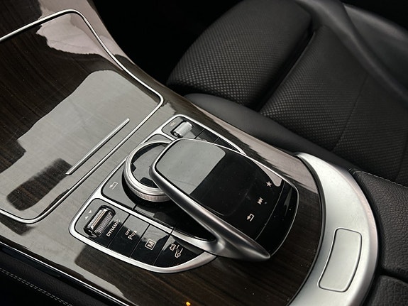 Mercedes-Benz GLC350 e 18 of 30