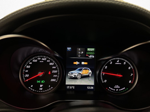 Mercedes-Benz GLC350 e 22 of 30