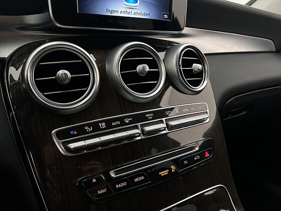 Mercedes-Benz GLC350 e 17 of 30