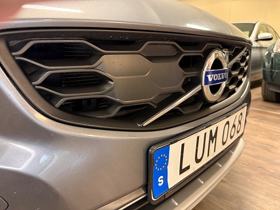 Volvo V60 Cross Country 15 of 15