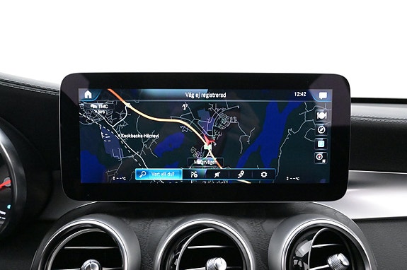 Mercedes-Benz GLC300 de 15 of 27