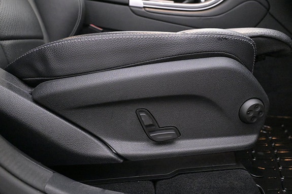 Mercedes-Benz GLC300 de 13 of 27
