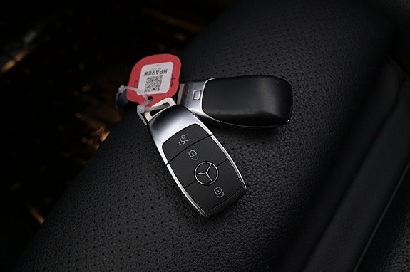 Mercedes-Benz GLC300 de 20 of 27