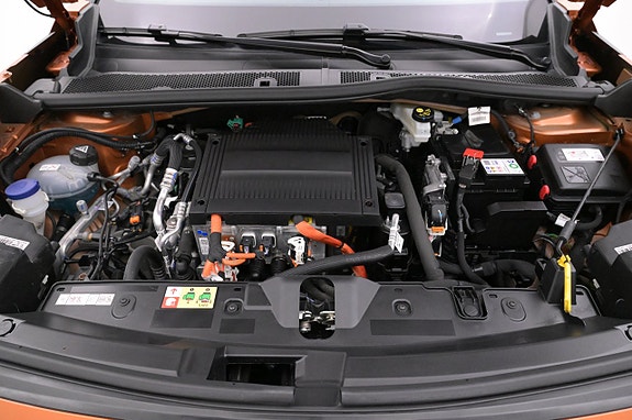 Peugeot e-2008 26 of 27