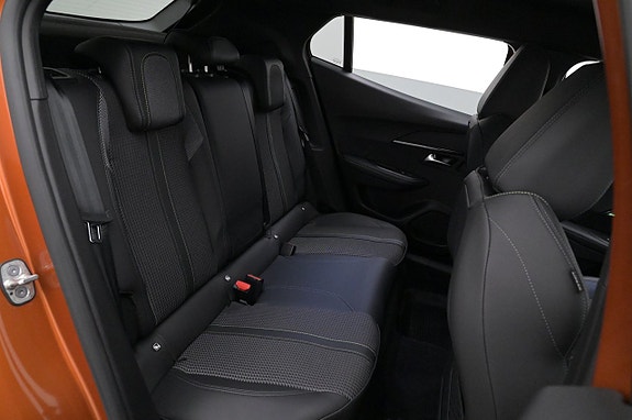Peugeot e-2008 21 of 27