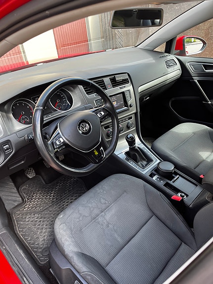 Volkswagen Golf VII 7 of 12