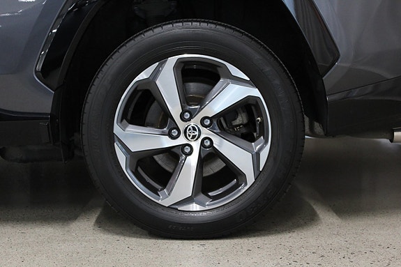 Toyota RAV4 Plug-in Hybrid 13 of 30