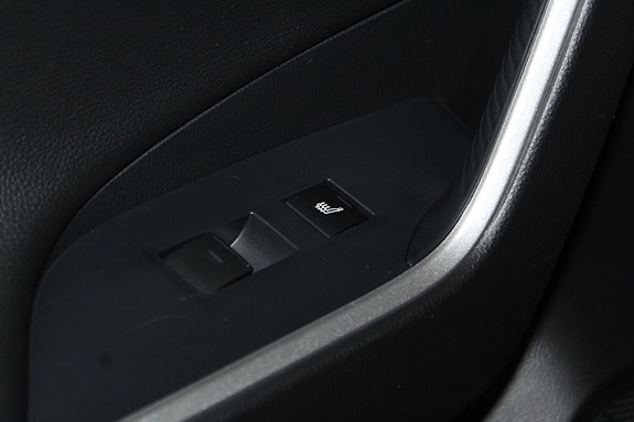 Toyota RAV4 Plug-in Hybrid 27 of 30