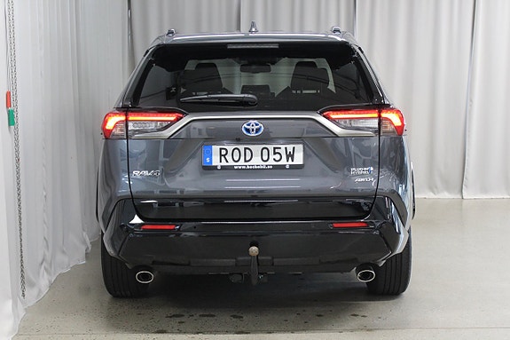 Toyota RAV4 Plug-in Hybrid 5 of 30
