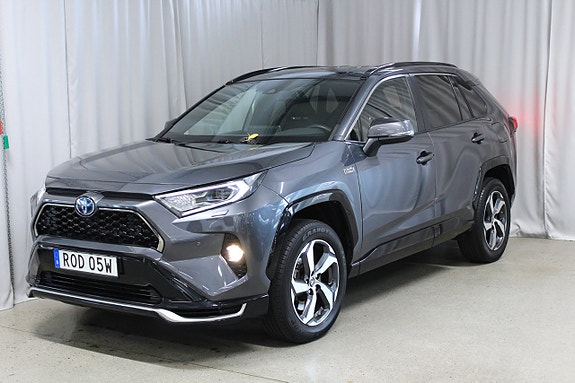 Toyota RAV4 Plug-in Hybrid 10 of 30
