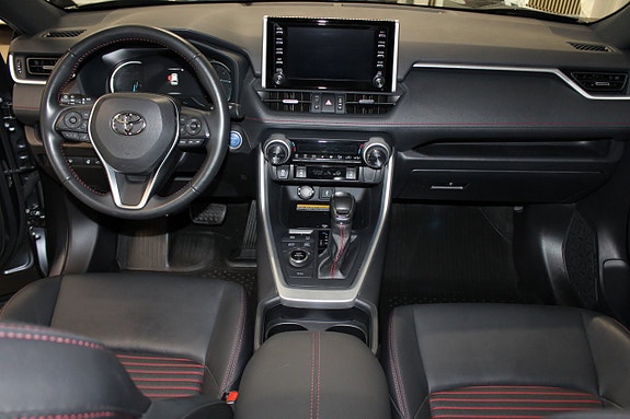 Toyota RAV4 Plug-in Hybrid 21 of 30