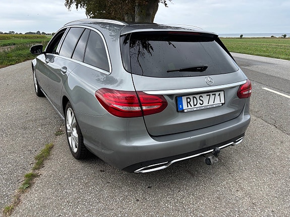Mercedes-Benz C220 d 4 of 13