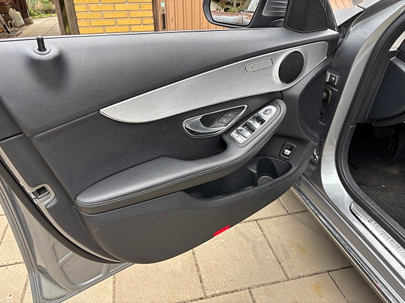 Mercedes-Benz C220 d 9 of 13