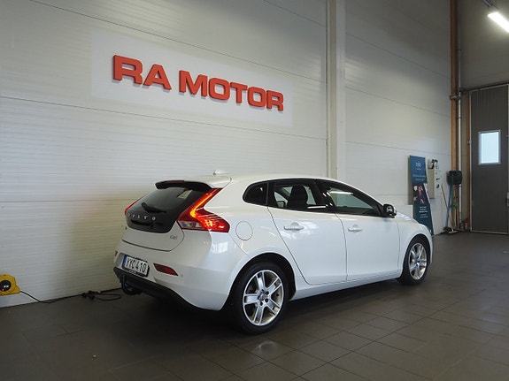 Volvo V40 5 of 24