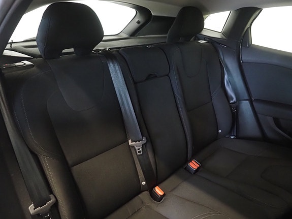 Volvo V40 19 of 24