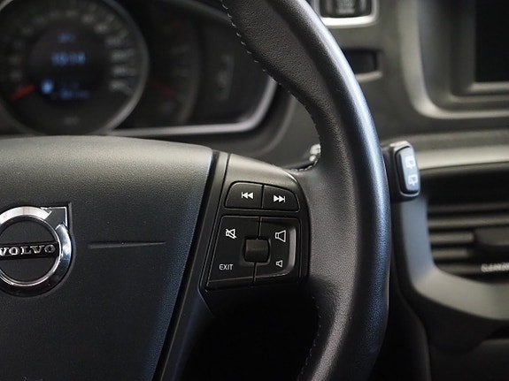 Volvo V40 23 of 24