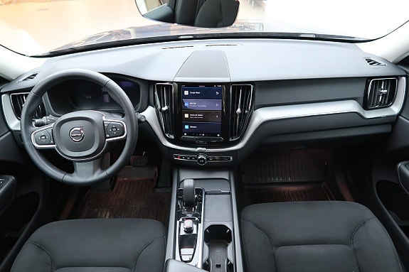 Volvo XC60 7 of 12